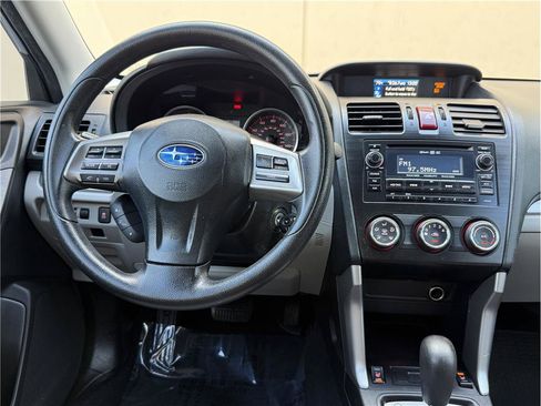Used 2015 Subaru Forester 2.5i Premium w/ All-Weather Package AWD/4WD image 19