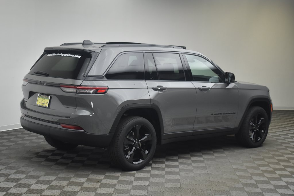 New 2027 Jeep Grand Cherokee Limited AWD/4WD image 5