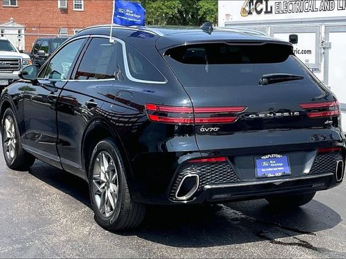 Used 2025 Genesis GV70 2.5T AWD/4WD image 10