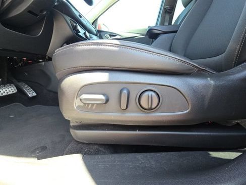 Used 2023 Buick Encore GX Select w/ Sport Touring Package FWD image 21