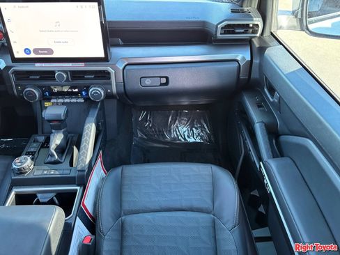 Certified 2025 Toyota 4Runner TRD Off-Road Premium AWD/4WD image 19