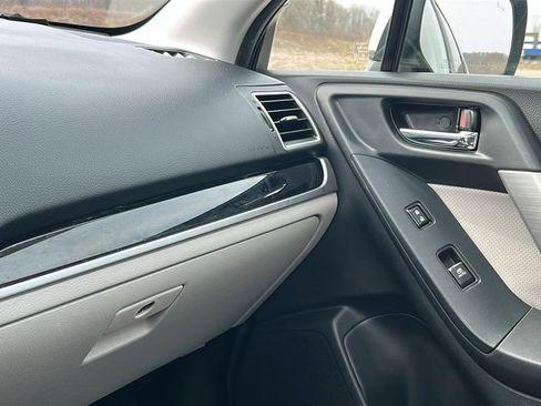 Used 2017 Subaru Forester 2.5i Limited image 19