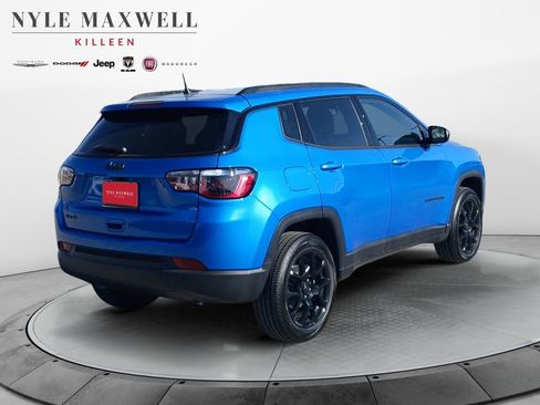 New 2026 Jeep Compass Latitude image 16