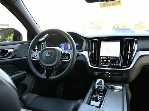 Used 2024 Volvo S60 B5 Plus FWD image 17