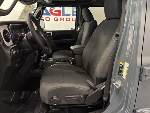 New 2026 Jeep Wrangler Willys AWD/4WD image 18