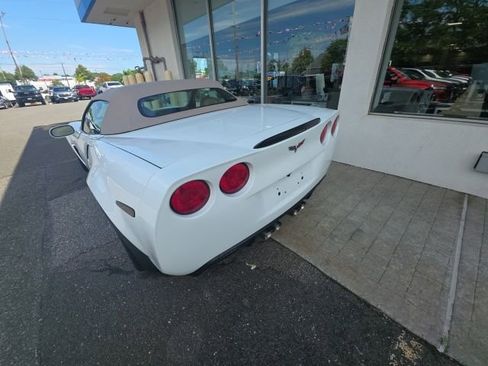 Used 2012 Chevrolet Corvette Grand Sport w/ 3LT Preferred Equipment Group RWD image 4