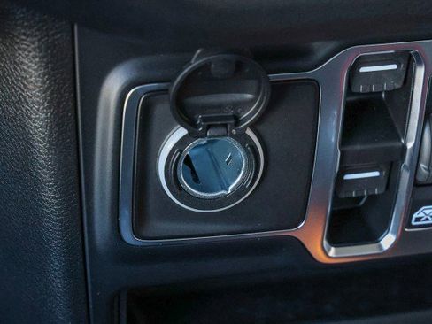 New 2025 Jeep Gladiator Sport image 20