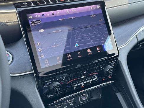 New 2025 Jeep Grand Cherokee Limited image 15