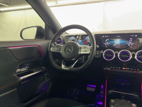 Certified 2022 Mercedes-Benz GLA 250 image 28