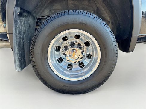 Used 2024 Chevrolet Silverado 3500 High Country w/ High Country Premium Package AWD/4WD image 37