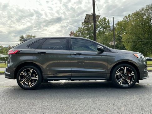 Used 2019 Ford Edge ST w/ Convenience Package image 4