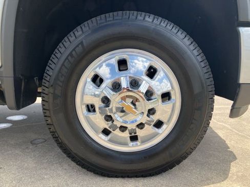 Used 2025 Chevrolet Silverado 3500 High Country w/ High Country Premium Package AWD/4WD image 10