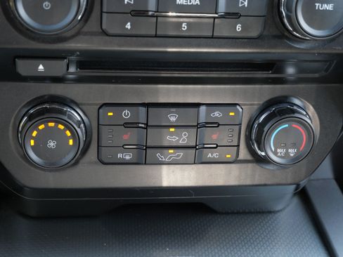 Used 2015 Ford F150 XLT w/ Equipment Group 302A Luxury AWD/4WD image 24