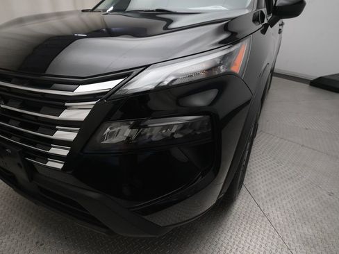 Certified 2024 Nissan Rogue SV w/ SV Premium Package AWD/4WD image 23