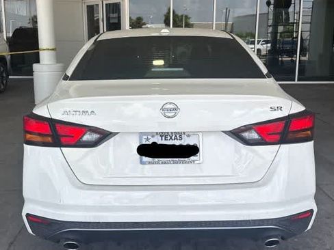 Used 2019 Nissan Altima 2.5 SR FWD image 3
