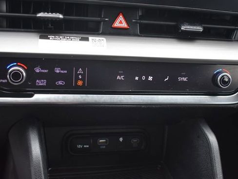 Certified 2023 Kia Sportage EX FWD image 28