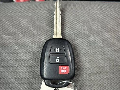Used 2022 Toyota Tacoma SR5 w/ SR5 Appearance Package (SM) RWD image 19