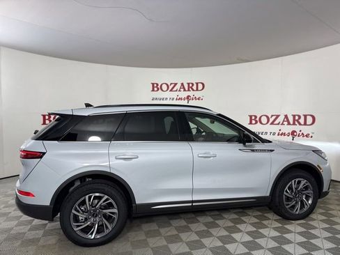 New 2026 Lincoln Corsair Premiere image 8