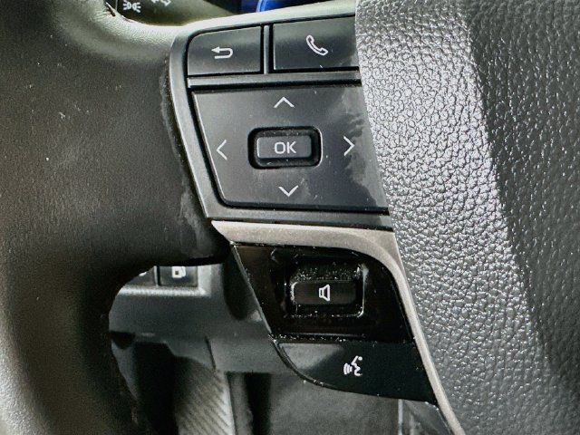Used 2025 Toyota Camry XSE AWD/4WD image 11