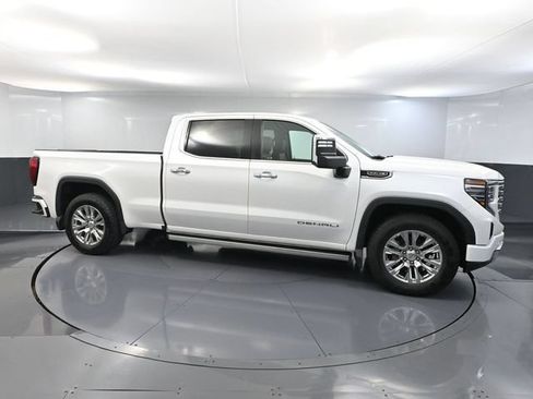 Used 2023 GMC Sierra 1500 Denali w/ Technology Package AWD/4WD image 4