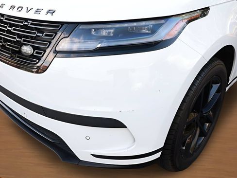 Used 2024 Land Rover Range Rover Velar S AWD/4WD image 5