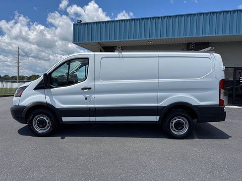 Used 2018 Ford Transit 250 130 Low Roof RWD image 38