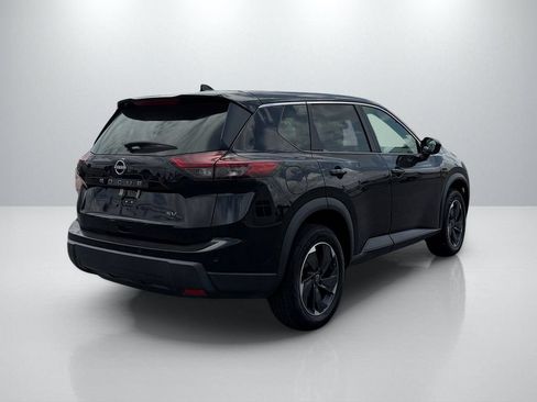 Used 2024 Nissan Rogue SV FWD image 5