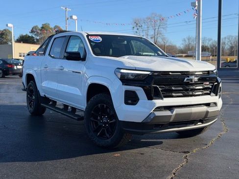 New 2025 Chevrolet Colorado Z71 w/ Midnight Edition image 2