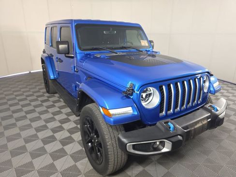 Used 2022 Jeep Wrangler Unlimited Sahara w/ Cold Weather Group image 3