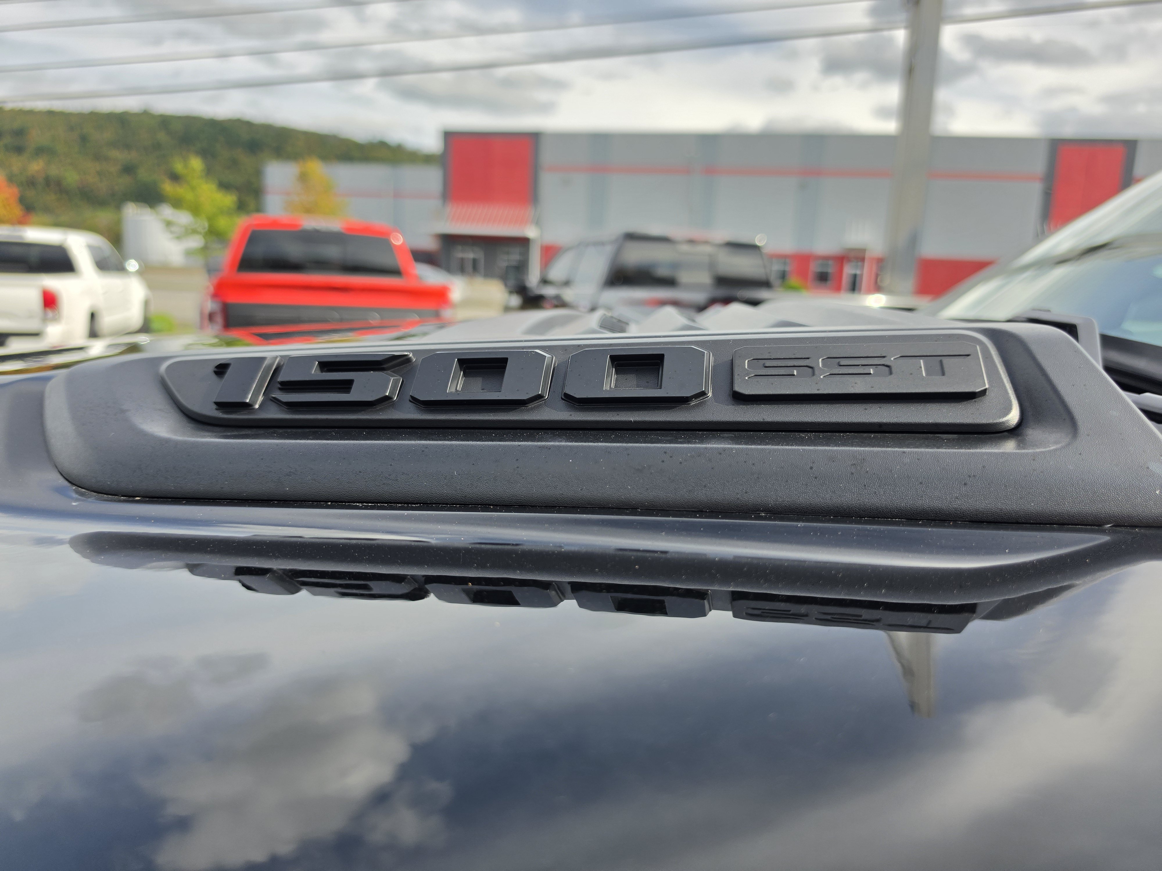Used 2025 RAM 1500 Laramie w/ Night Edition AWD/4WD image 11
