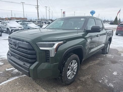 Used 2023 Toyota Tundra SR5 w/ SR5 Premium Package image 7