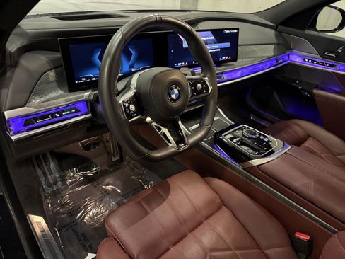 Used 2023 BMW 760i xDrive image 4