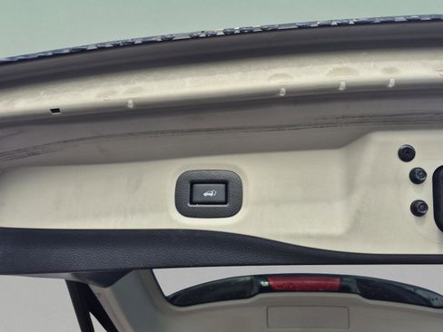 Certified 2022 Nissan Rogue S FWD image 12
