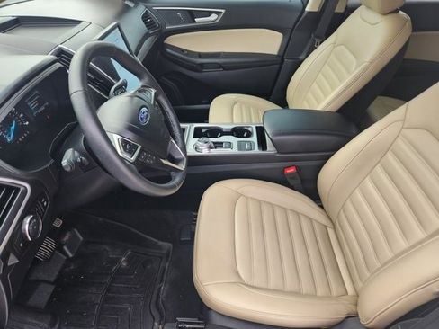Used 2024 Ford Edge SEL w/ Convenience Package image 12