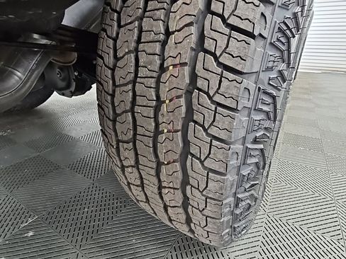 New 2026 GMC Canyon Elevation w/ Convenience Package image 50