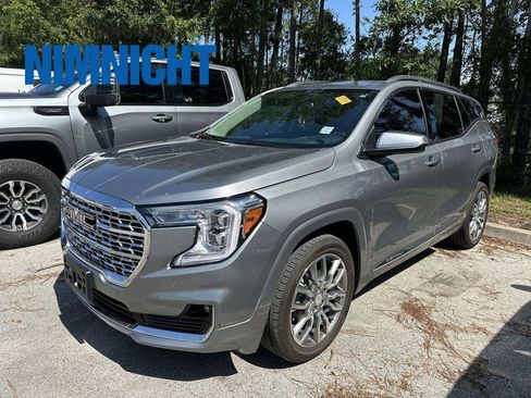 Used 2023 GMC Terrain Denali AWD/4WD image 1
