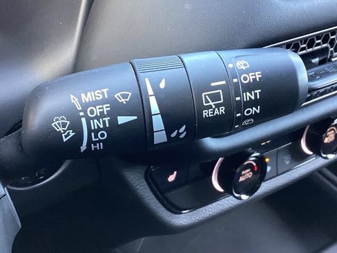 Used 2025 Honda HR-V Sport image 21