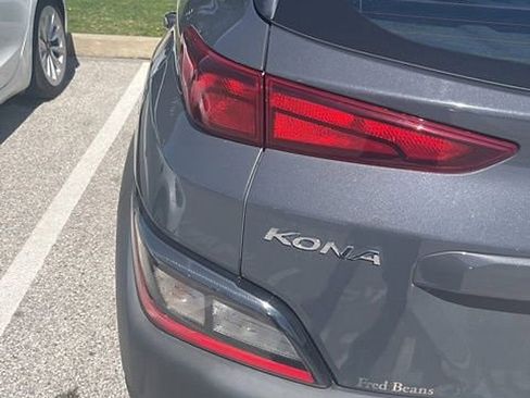 Used 2023 Hyundai Kona SE w/ Cargo Package image 11