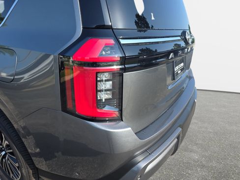 New 2026 Nissan Armada SL w/ Captain's Chari Seat Package AWD/4WD image 32