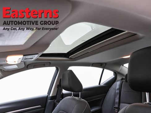 Used 2023 Nissan Altima 2.5 SV w/ SV Premium Package FWD image 34
