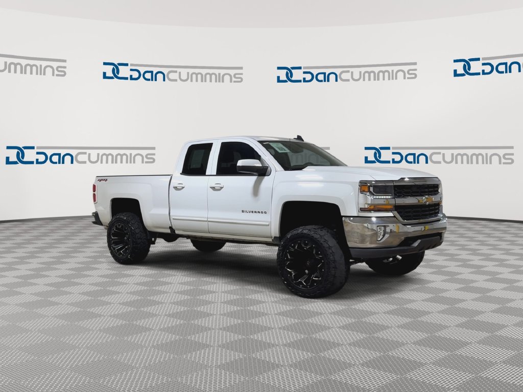 Used 2017 Chevrolet Silverado 1500 LT w/ All Star Edition AWD/4WD image 2