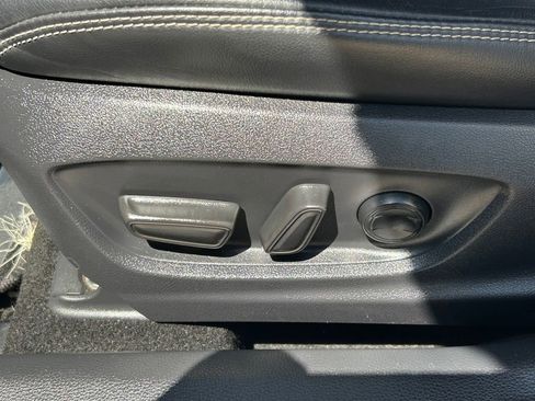 Used 2020 Toyota Corolla XLE FWD image 23