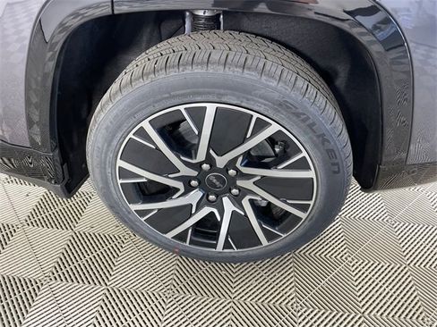 New 2025 Jeep Wagoneer S Limited image 19