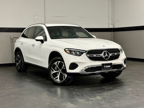 Used 2026 Mercedes-Benz GLC 350e 4MATIC image 2