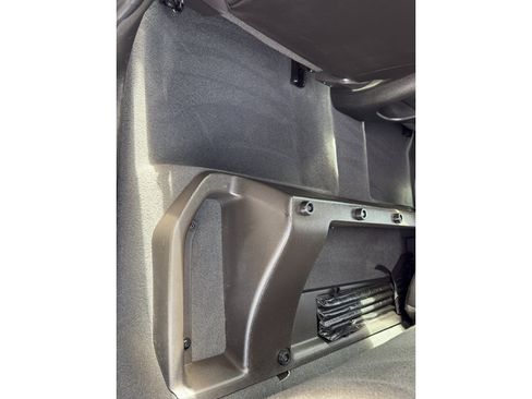 Used 2022 Chevrolet Colorado LT w/ Luxury Package image 35