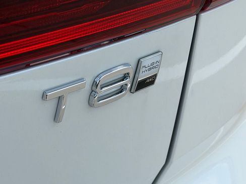 New 2026 Volvo XC60 T8 Ultra w/ Protection Package Premier AWD/4WD image 9