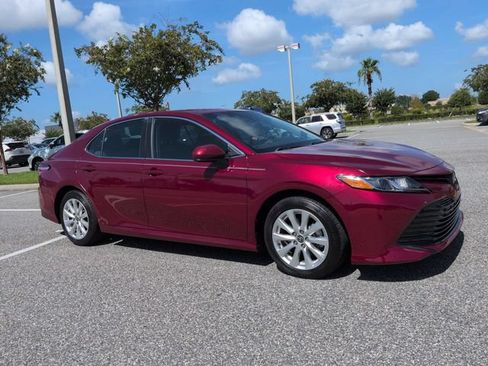 Used 2020 Toyota Camry LE FWD image 2