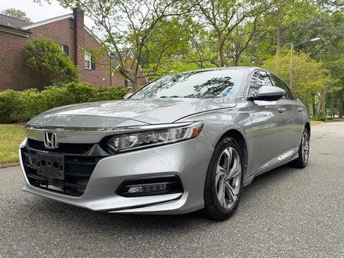 Used 2019 Honda Accord EX image 2