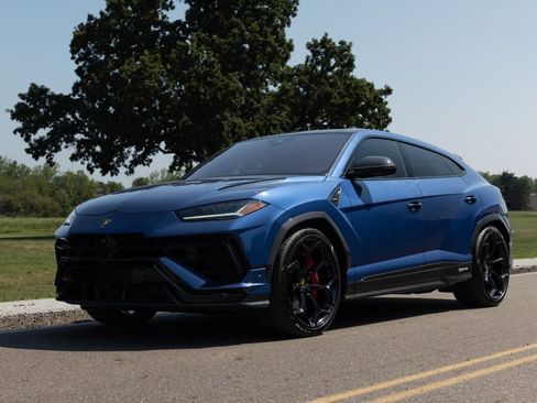 Used 2024 Lamborghini Urus Performante image 3