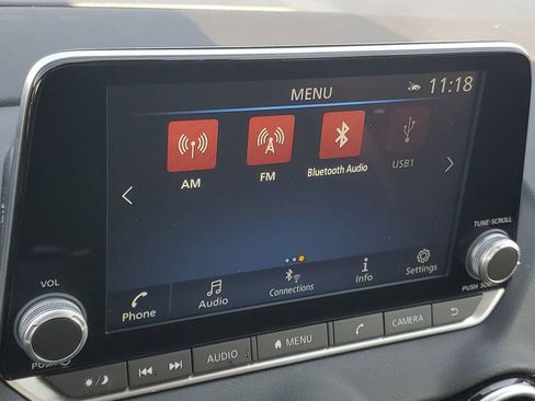 Used 2025 Nissan Sentra SV image 20